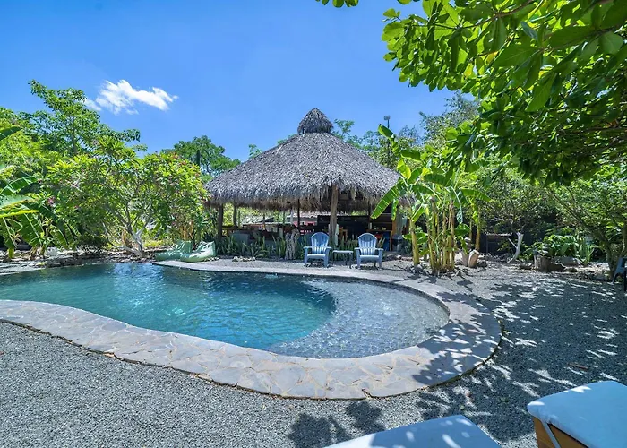 Flor Y Bambu Hotel