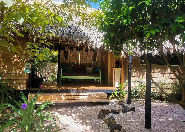 Flor Y Bambu Hotel